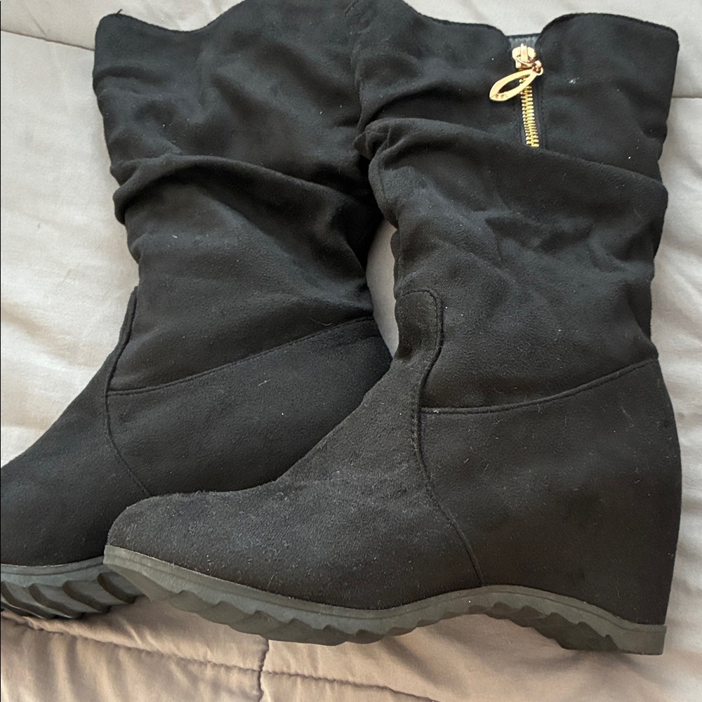 Elegant Black Women's Winter Boots